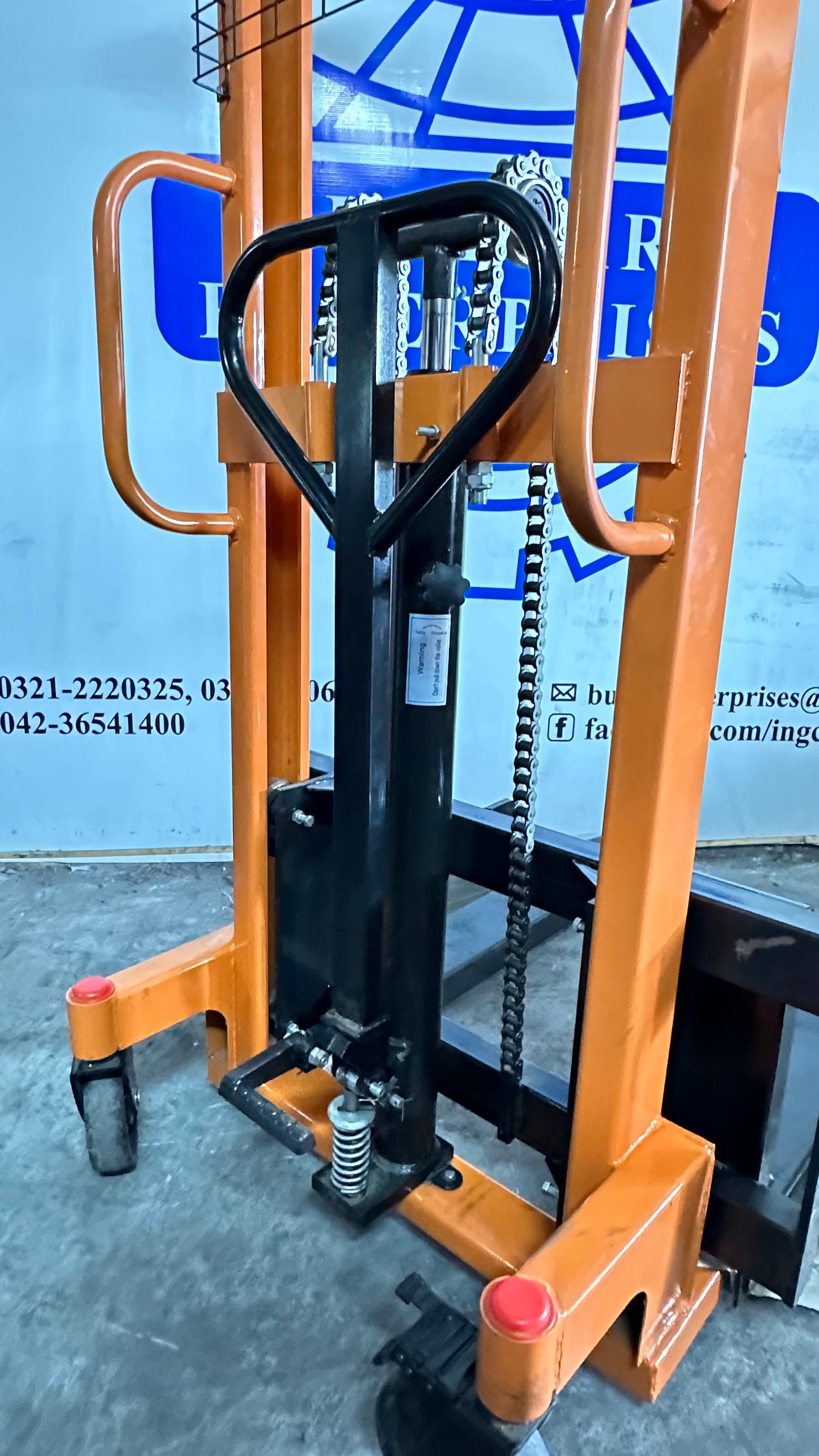 1 Ton Manual Hand Pallet Stacker Lifter 5.25ft