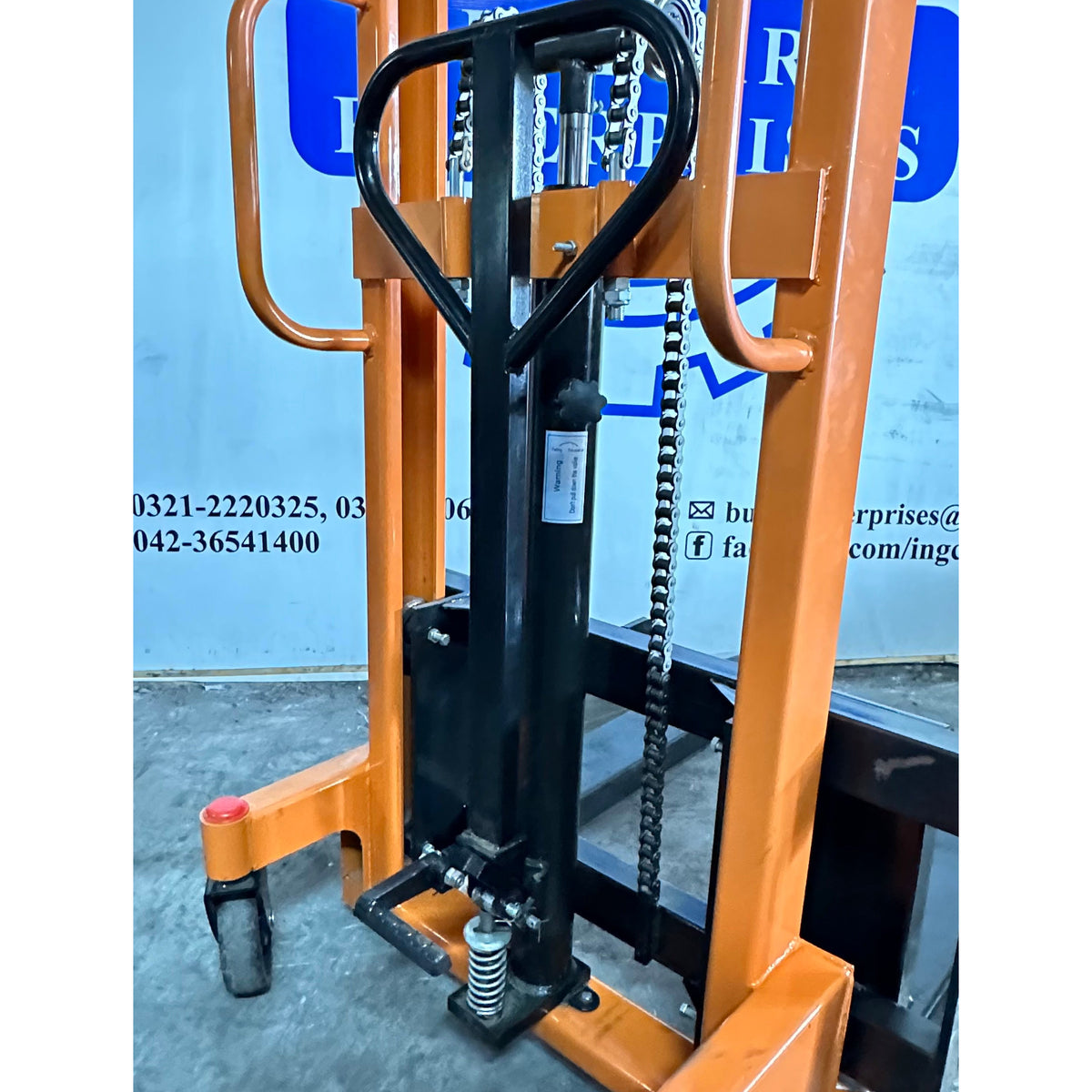 1 Ton Manual Hand Pallet Stacker Lifter 5.25ft