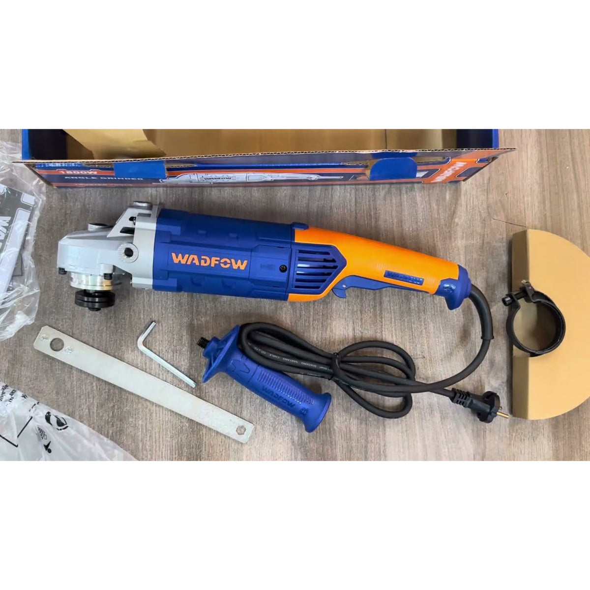WADFOW 1800w Angle Grinder 7" WAG851801
