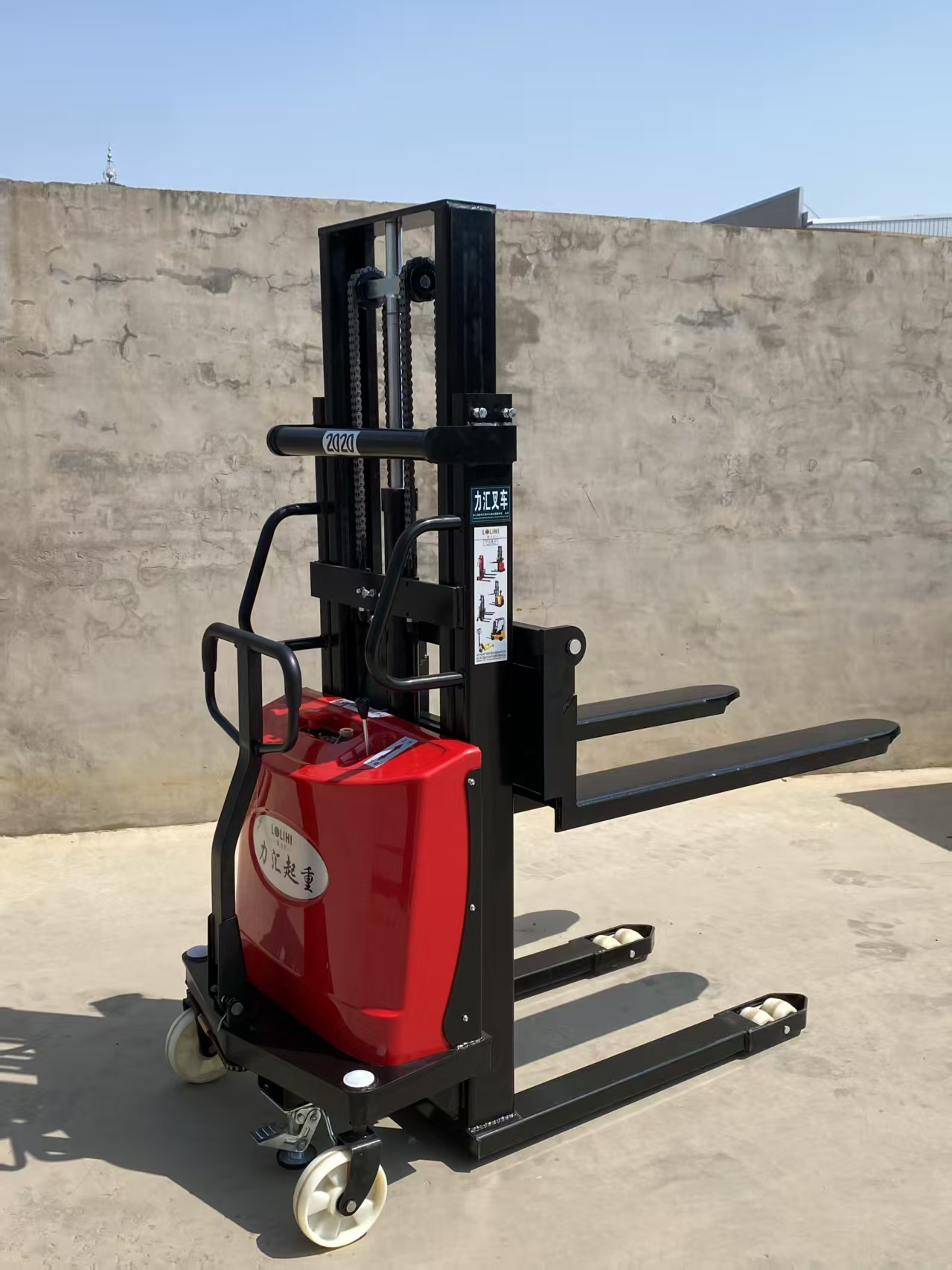 MGATO Semi Electric Stacker 2000kg 10ft